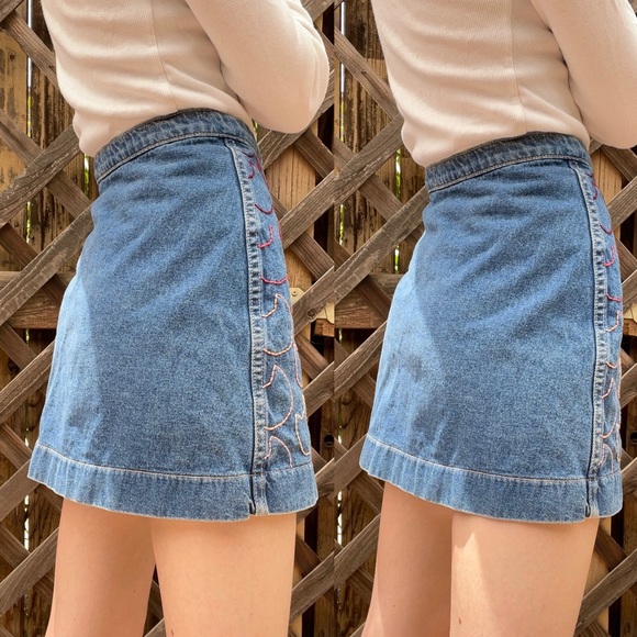 Denim skirt size small - Picture 5 of 10